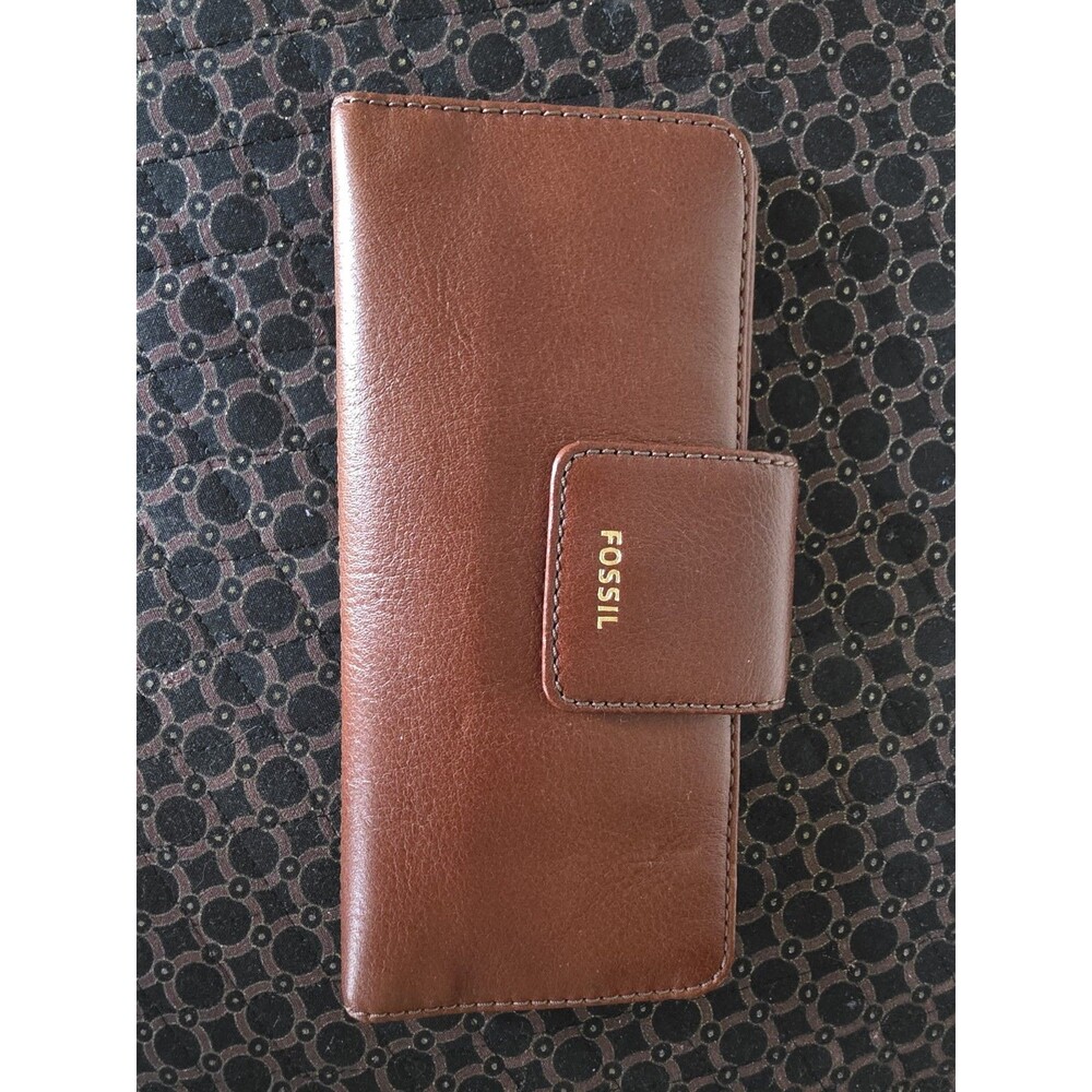 Brand New FOSSIL Madison Tab Clutch Leather WALLET SswL2227210 NwT $80 MSRP